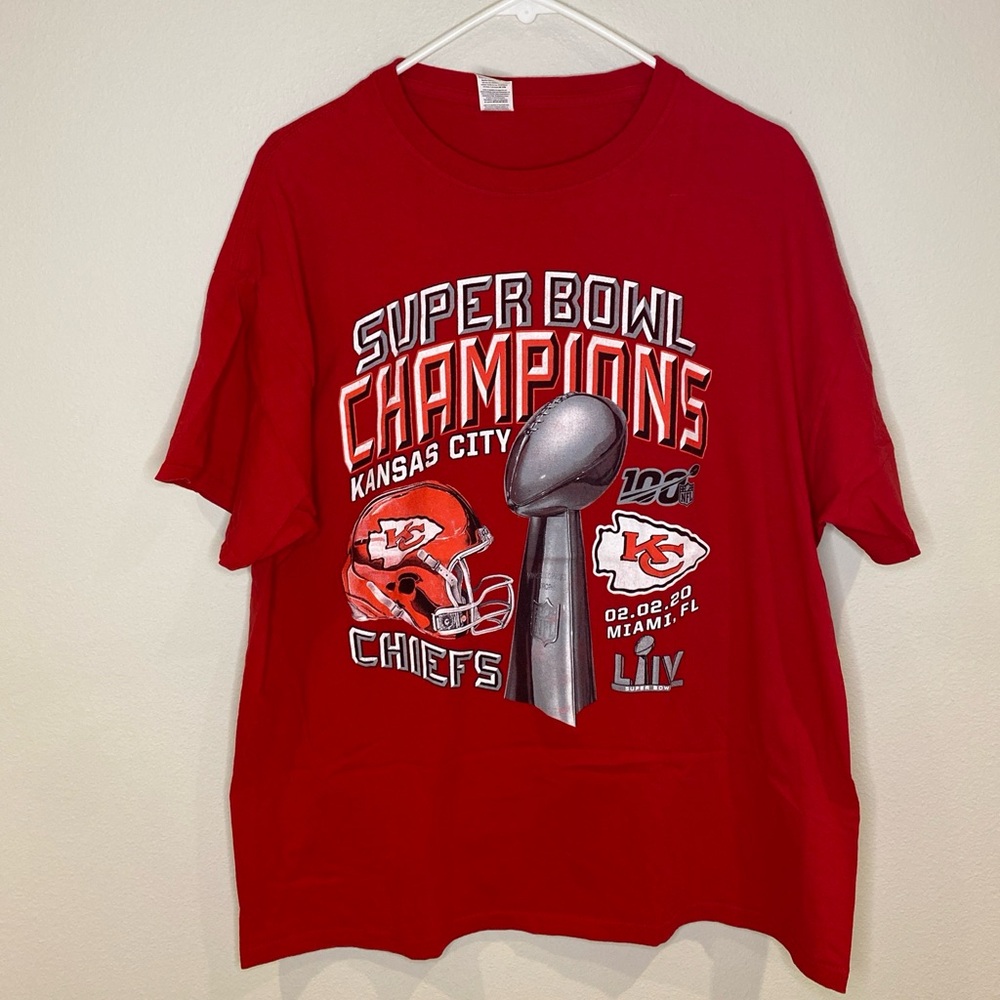 Kansas City Chiefs Super Bowl Champions Red T - Shirt Size XL Miami‎ 2/2/20